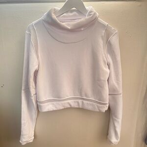 Brand New Alo Turtleneck crew sweatshirt